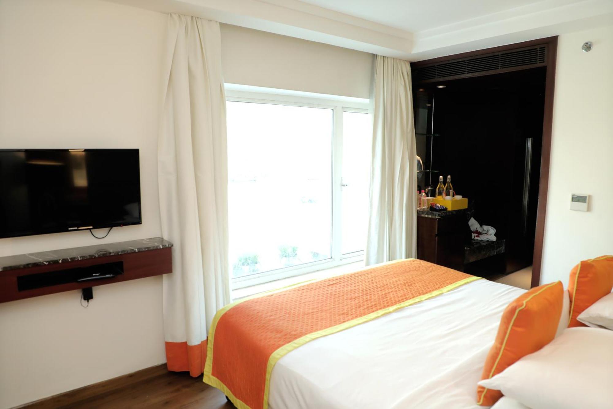 Zone By The Park , Bani Park Jaipur Hotel Exterior photo